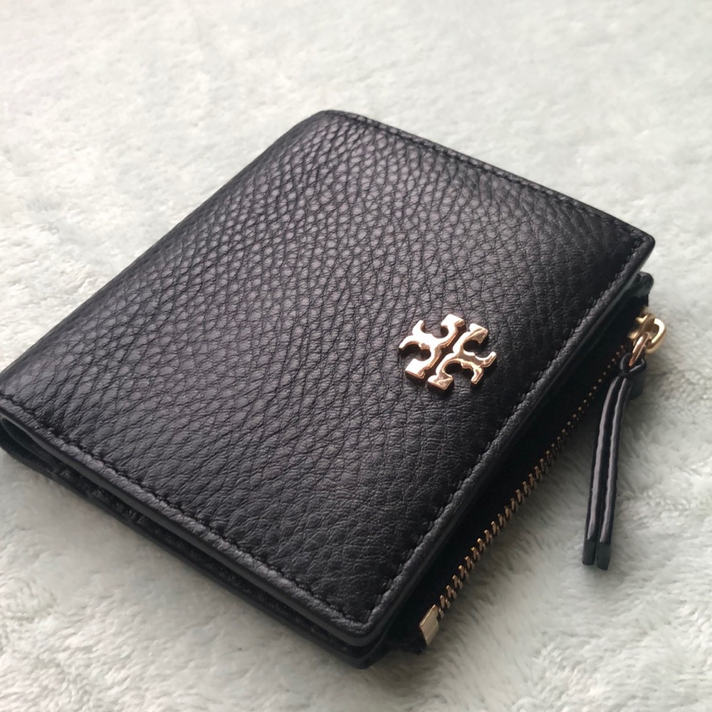 NWOT Tory Burch Wallet